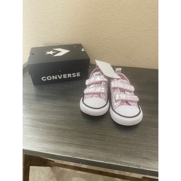 NEW Infant Converse Sizes 2,3,4,5,6, and 7 - Picture 9 of 16